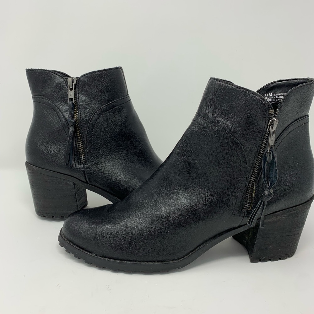 Aerosoles Inside zip black bootie with lug soul 11
